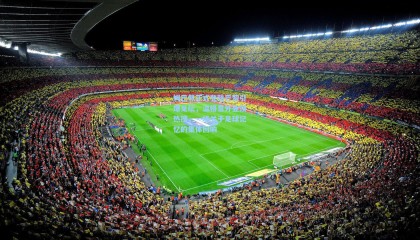 姆巴佩正式登陆巴黎引爆足坛，温格意外登顶热搜，一场关于足球记忆的集体回响