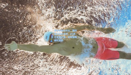 意甲争冠白热化，国际米兰绝杀登顶，AC米兰紧追不舍，尤文图斯掉队危机